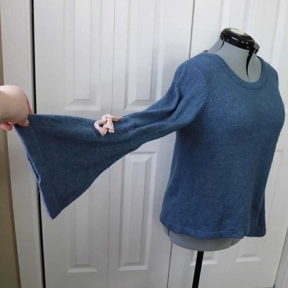 Octavia Sweater Bell Sleeves Size Extra Large - Picture 2 of 14
